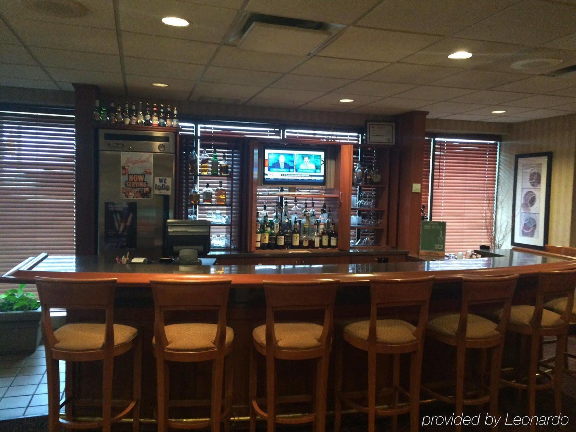 Hotel Doubletree By Hilton Sioux 3*
